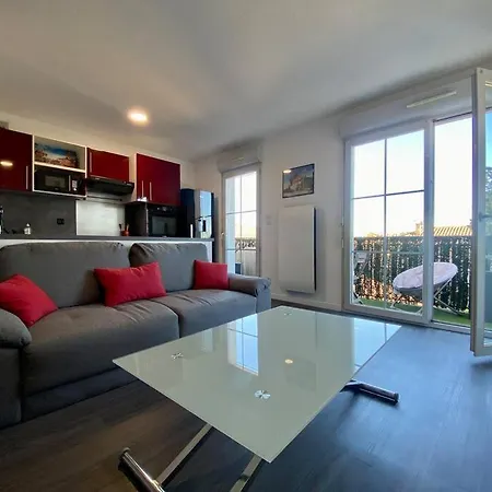 Appartement Le 24 Fevrier - Parking & Piscine - Vue Cite Medievale *