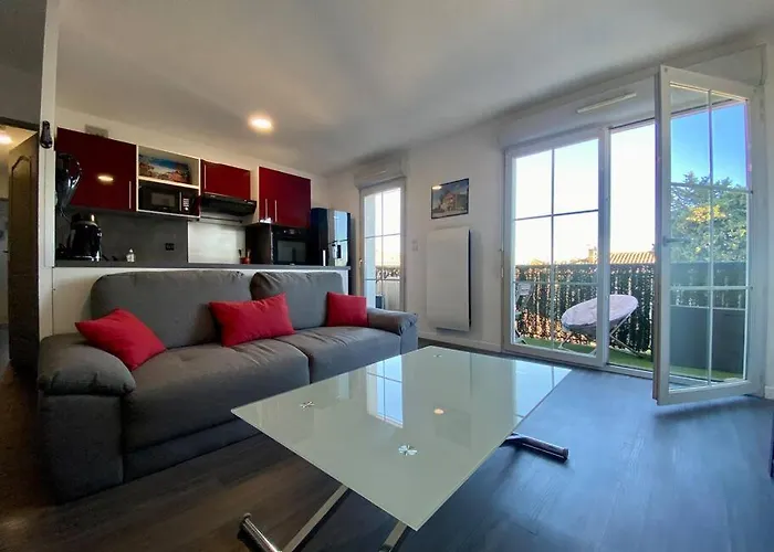 Apartment Le 24 Fevrier - Parking & Piscine - Vue Cite Medievale *